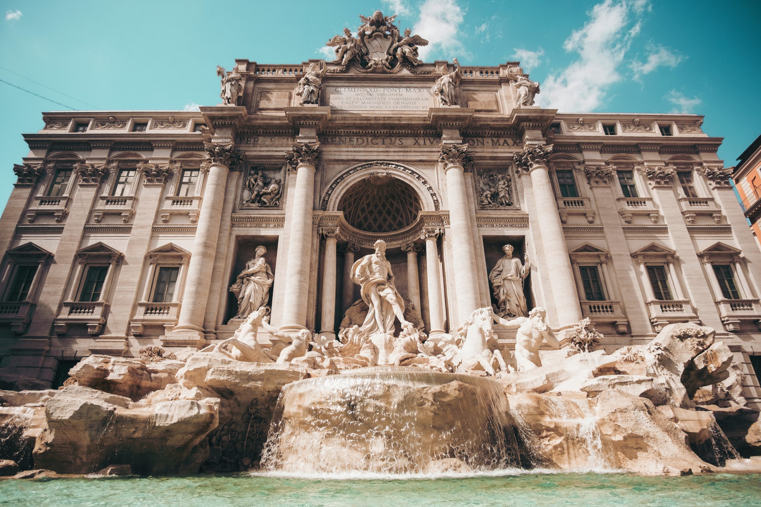Fontana di Trevi - Roma, Itália - Foto por Cristina Gottardi no Unsplash